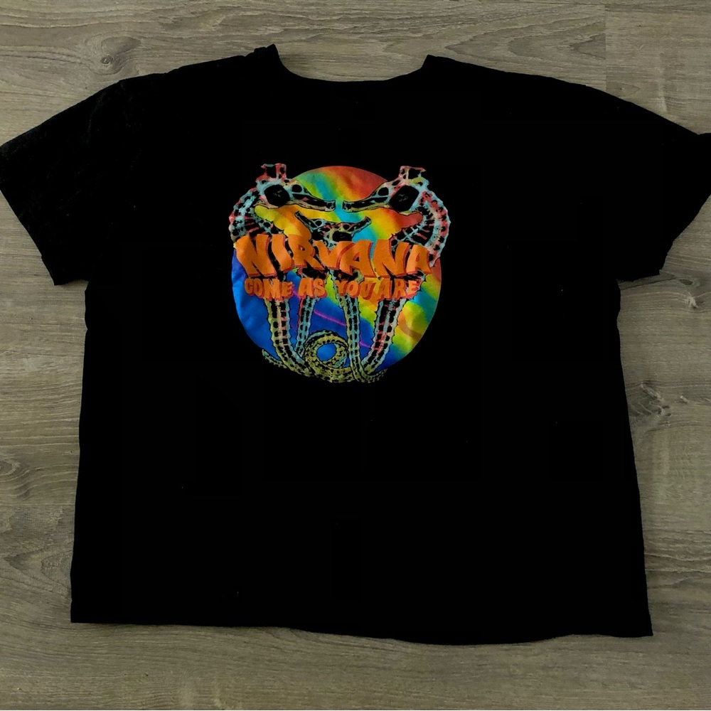 NIRVANA BLACK TEE